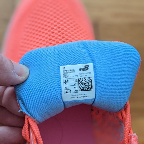 New Balance Fresh Foam 880 Running Sneakers - Picture 7 of 12